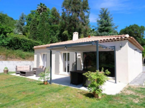 Les Yuccas -Maison neuve avec un jardin à Saint Paul de Vence, Saint-Paul-De-Vence